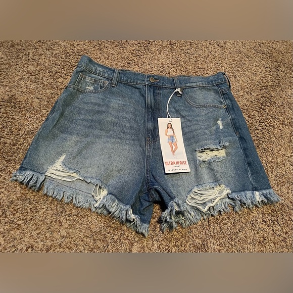 Pants - Womens jean shorts  size 15/32
